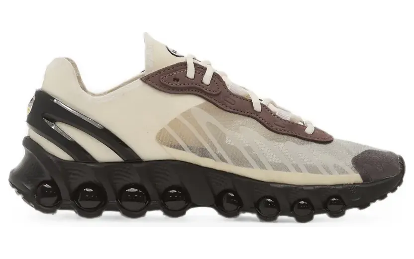 nike-vomero-plus IO4479