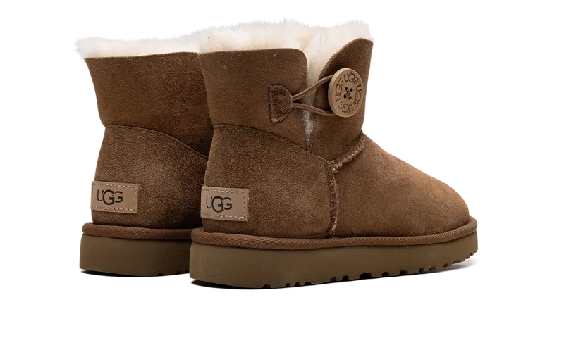 Ugg MINI BAILEY BUTTON II “Chestnut” (1016422-CHE)