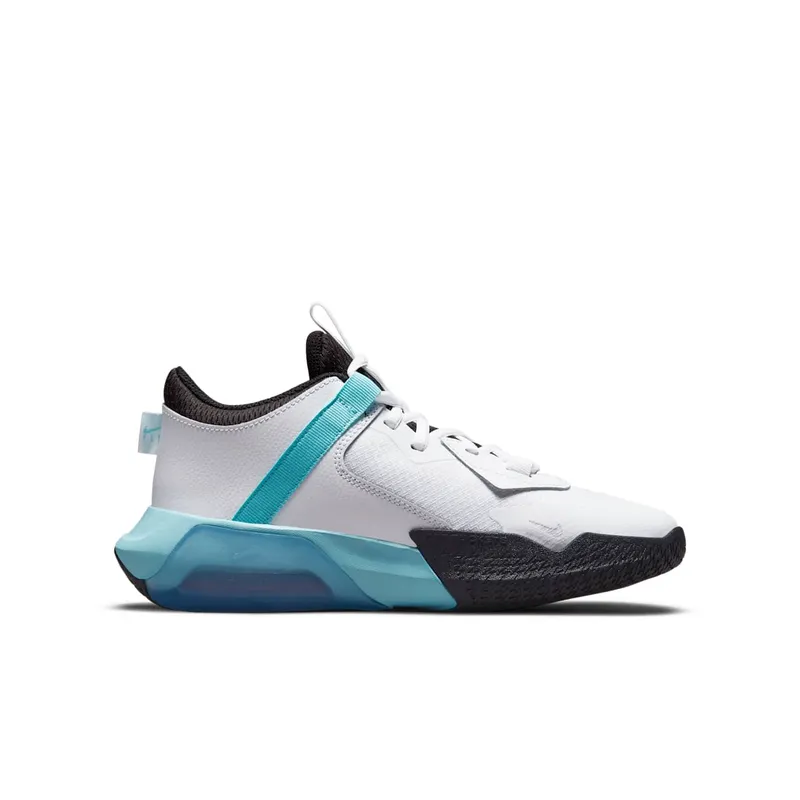 Nike Air Zoom Crossover Older Kids’ Basketball White (DC5216-101)