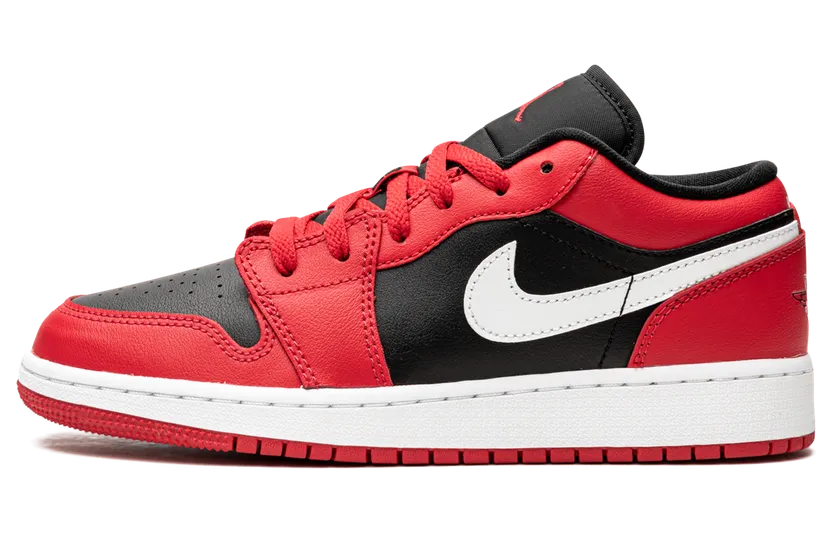 Air Jordan 1 Low Zwart – “Black / White / Very Berry” (553560-061)