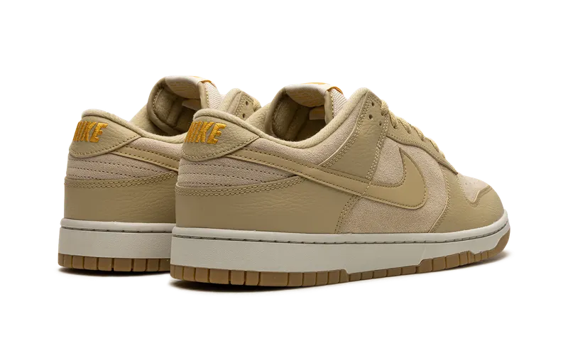Nike Dunk Low “Khaki / Gum” (DZ4513-200)