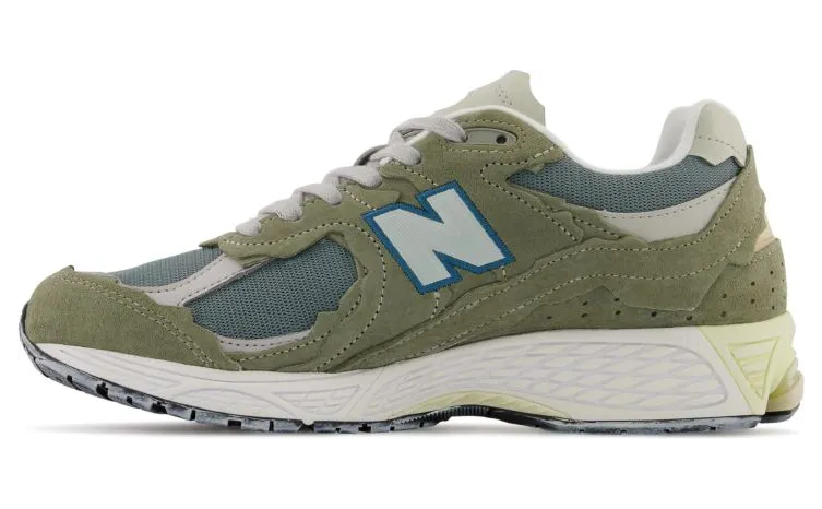 new-balance-2002r M2002RDD