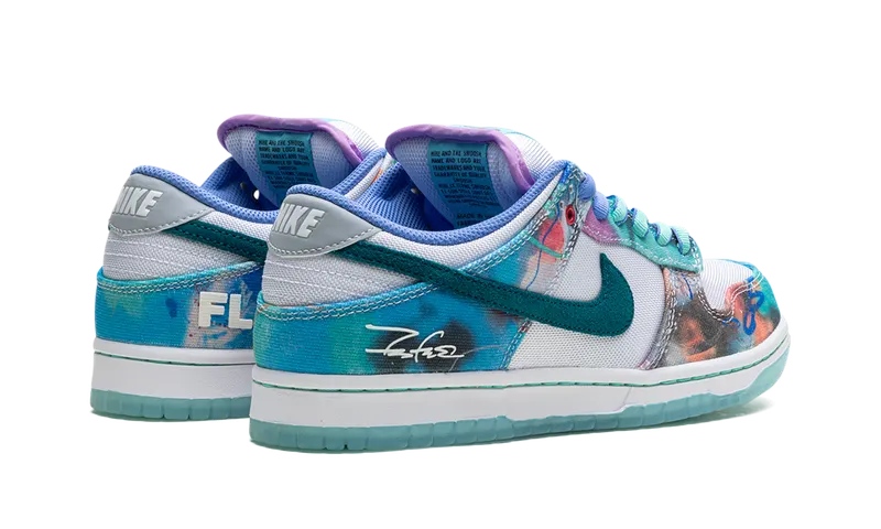 Nike Dunk Low SB “Futura Laboratories – Bleached Aqua” (HF6061-400)