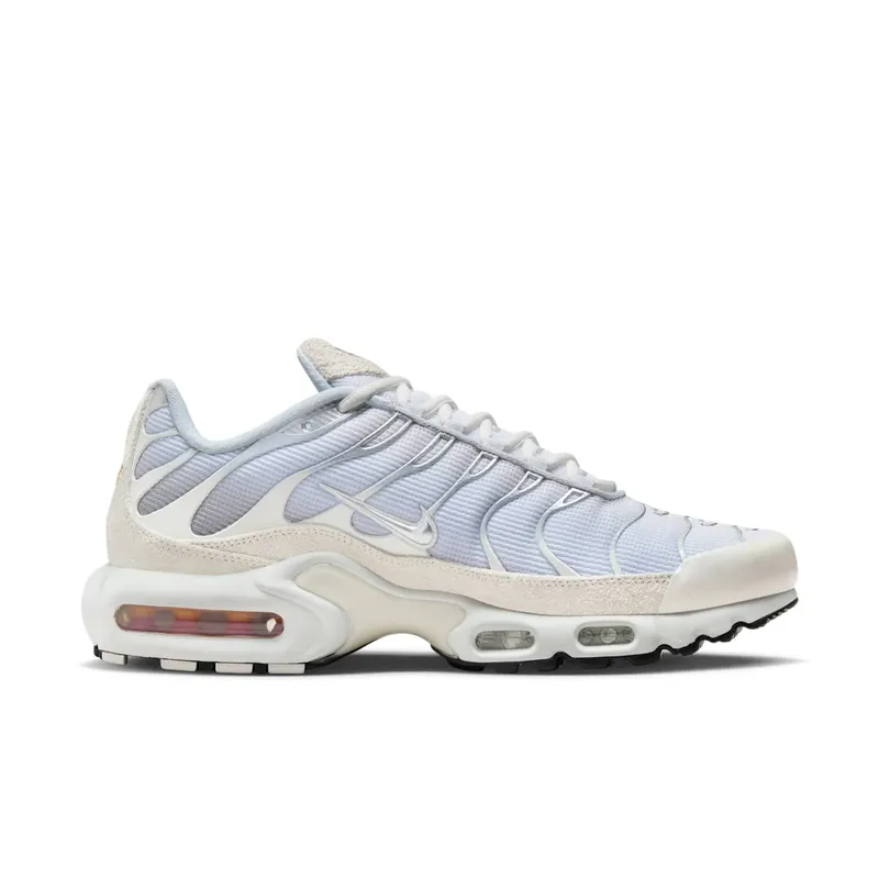 Nike Air Max Plus Pure Platinum/Sail/Wolf Grey/Metallic Silver (FN7813-001)