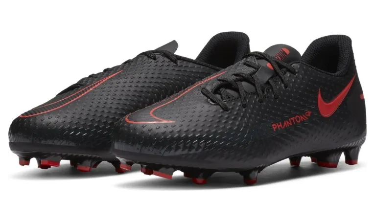 Nike Jr. Phantom GT Academy MG Fußballschuh für verschiedene Böden für jüngere/ältere Schwarz (CK8476-060)