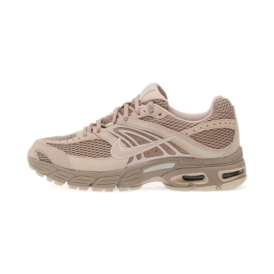 Nike Air Max Moto 2K sneakers – Beige (IM9570)