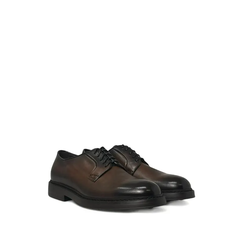Doucal’s “Black” (DU1385BRUXUF18 8TM04)