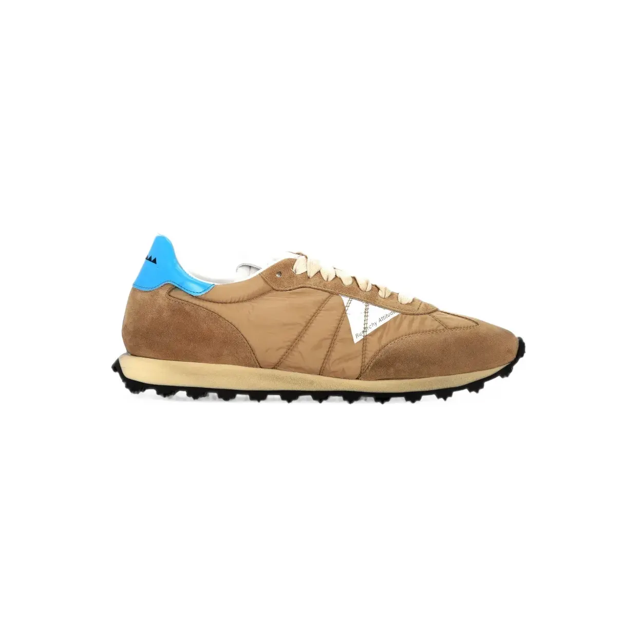 run-of-sneaker AMNISM205