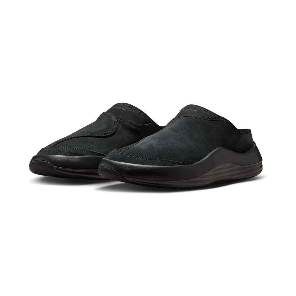 Jordan Future Mule – “Black / Dark Smoke Grey” (HV5073-005)