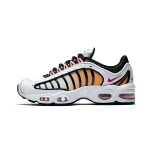 Nike Air Max Tailwind 4 – Wit “White / Black / Coral Stardust / Gym Red” (CJ7976-100)