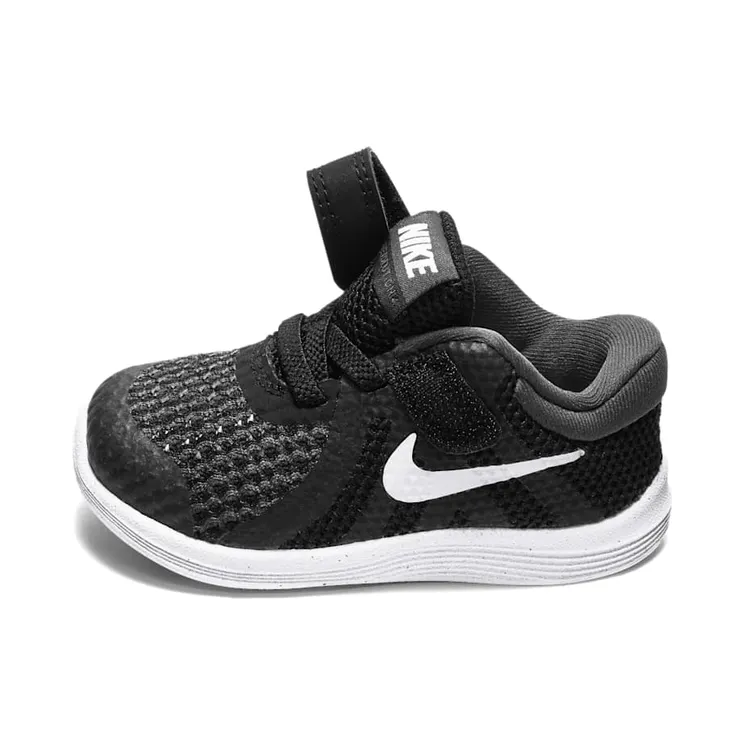 nike-revolution 943304-006
