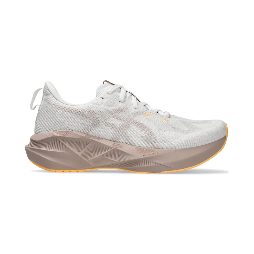 ASICS Novablast 5 White Fawn (1012B765-102)