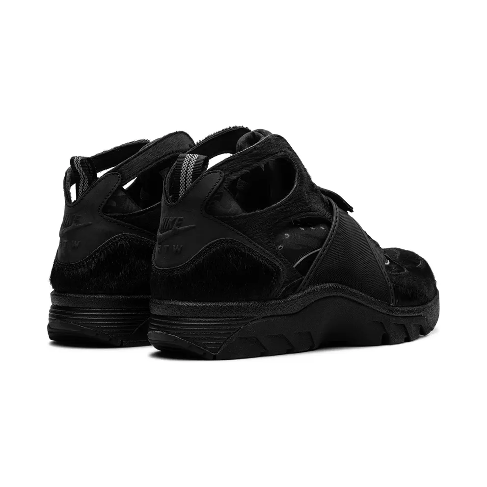 Nike Trainer Huarache “Corteiz – Black Poney” (FQ8793-003)