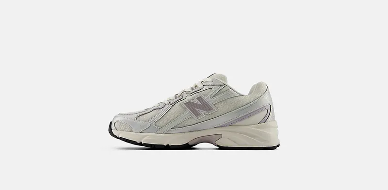 New Balance 740 “Sea Salt Metallic” (U7402F3)