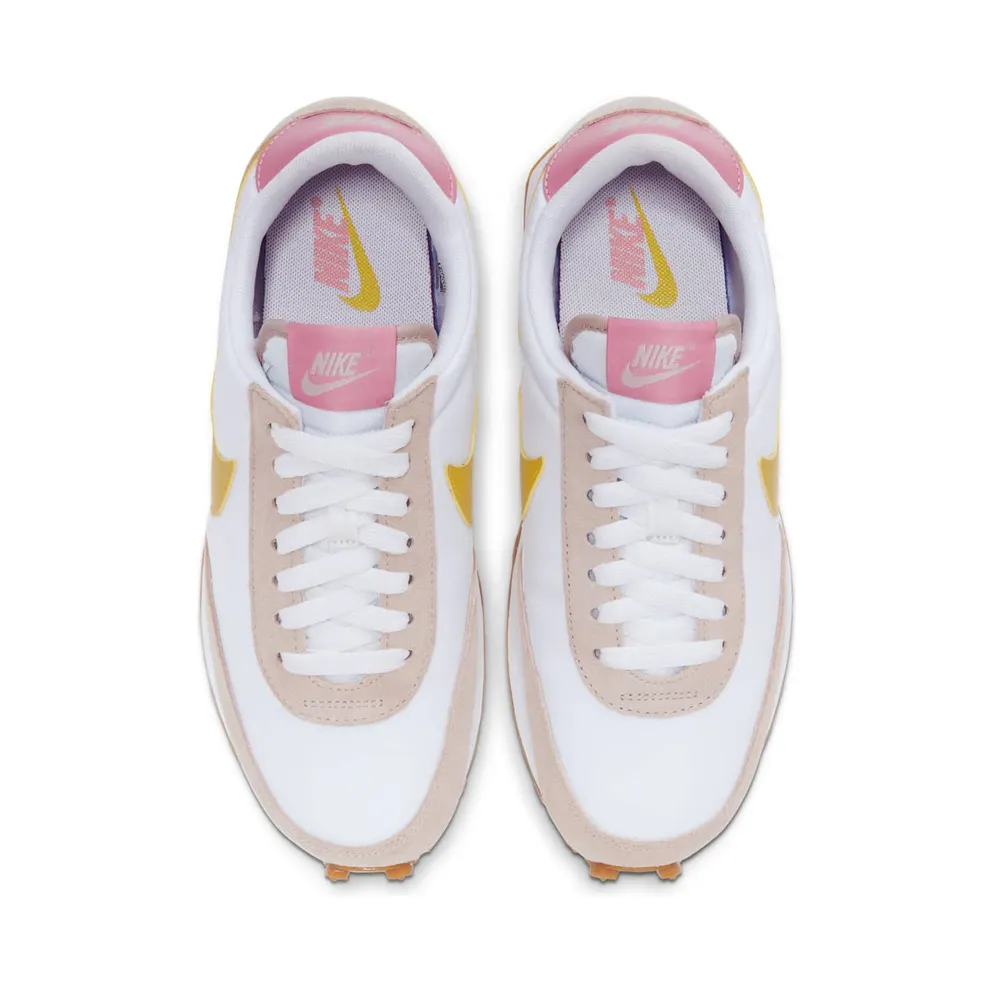 Nike Daybreak Fossil Stone (W) Fossil Stone/Summit White-Magic Flamingo-Saffron Quartz (CK2351-200)