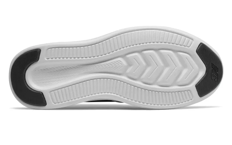 New Balance Coast V4 Fuelcore PS “Black / White” (WCSTL-LK4)