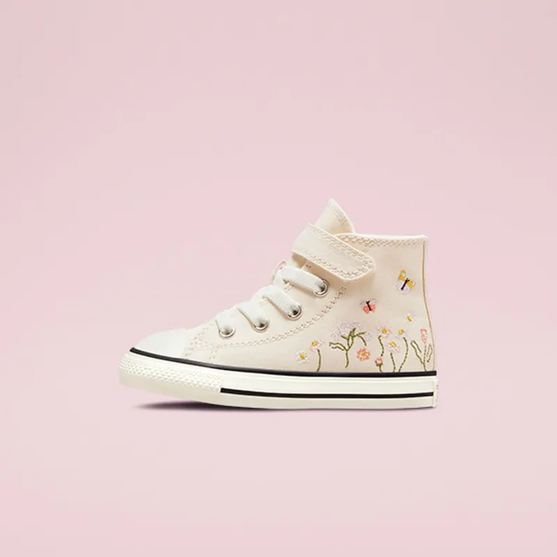 converse-chuck-taylor-all-star A01617C