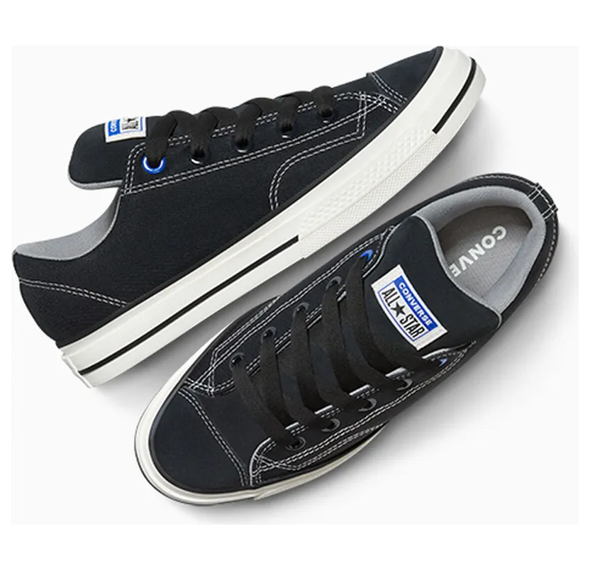 converse-sneaker A13876C