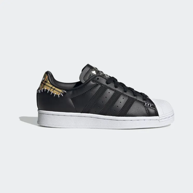 adidas Superstar Core Black / Core Black / Team Colleg Gold (GY3361)