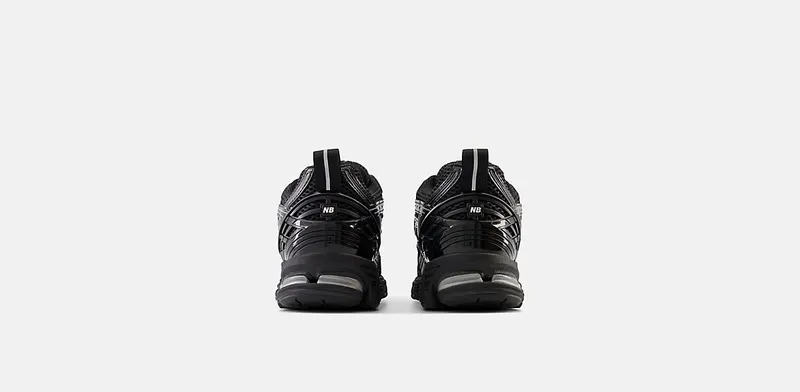 New Balance 1906R Black Silver (M1906RCH)