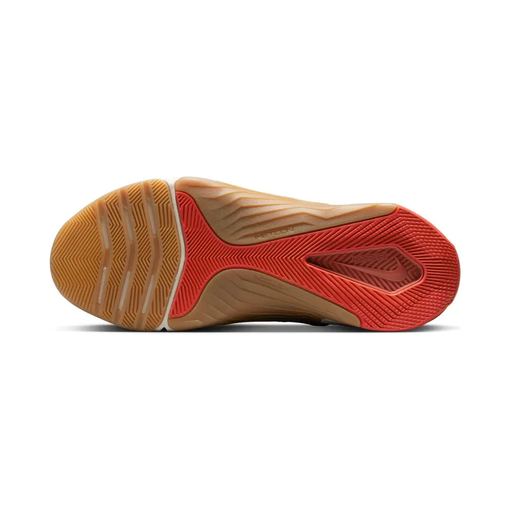 Nike Metcon 8 “Flat Pewter Flat Pewter Light Crimson Gum” (DO9328-005)