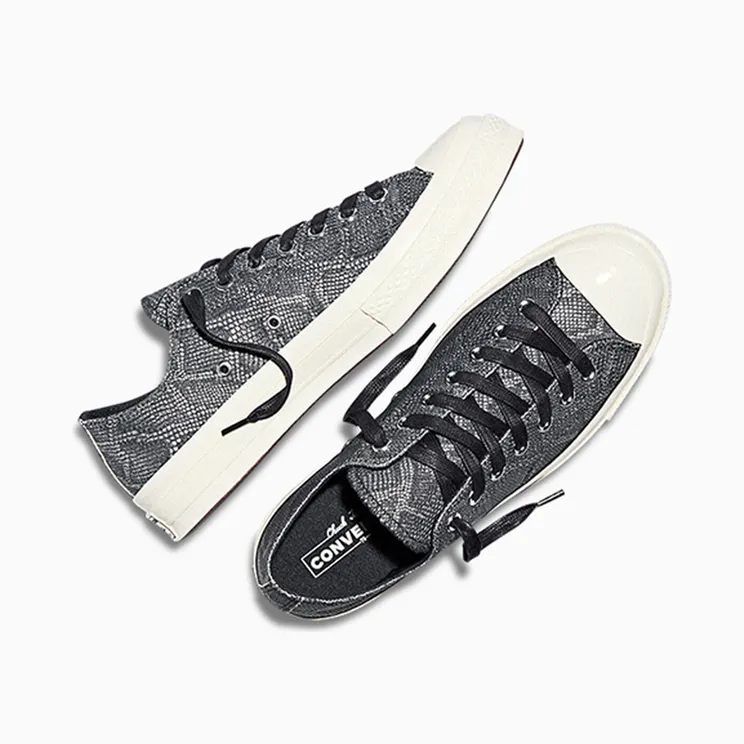 converse-chuck-taylor-all-star A16637C