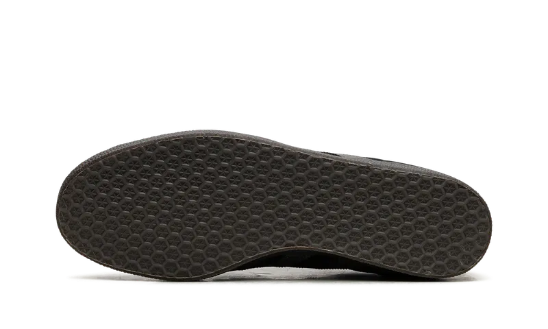 Adidas Gazelle “Black / Gold” (ID6105)