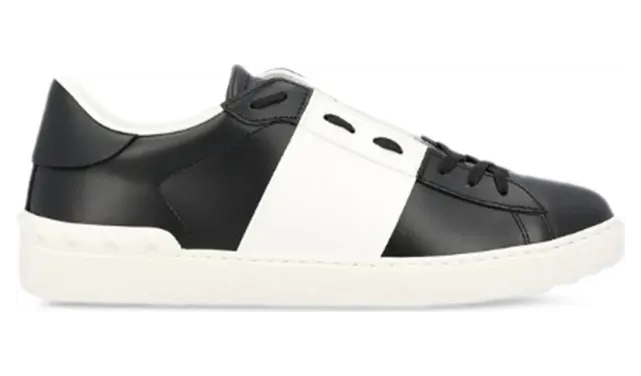Valentino Garavani Calfskin Open “Black/White” (8Y2S0830BLU 0NI)
