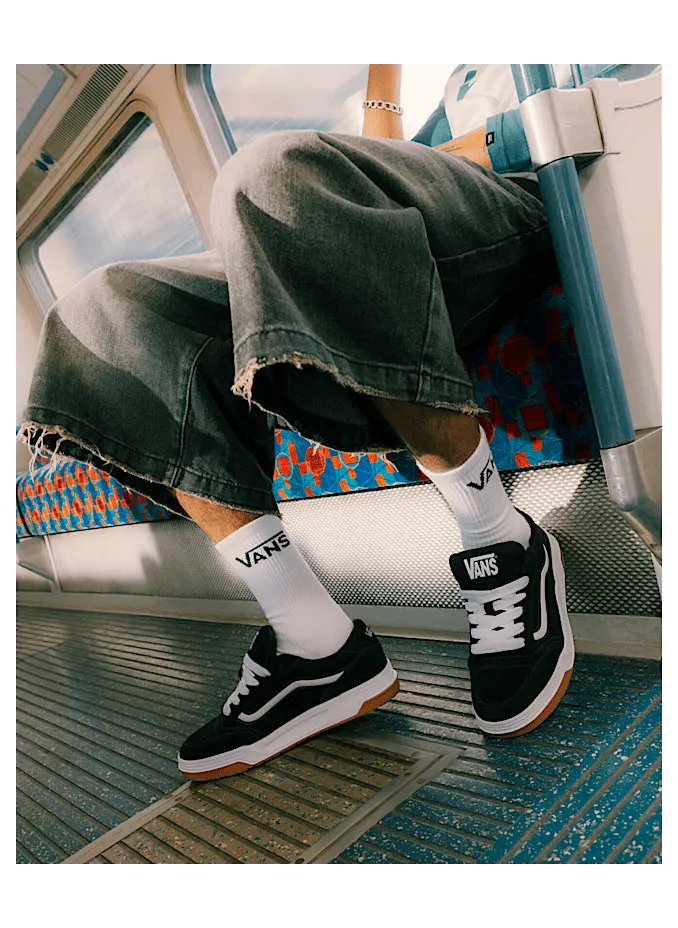 Vans Hylane “Black White Gum”: Skate-DNA mit modernem Twist (5)