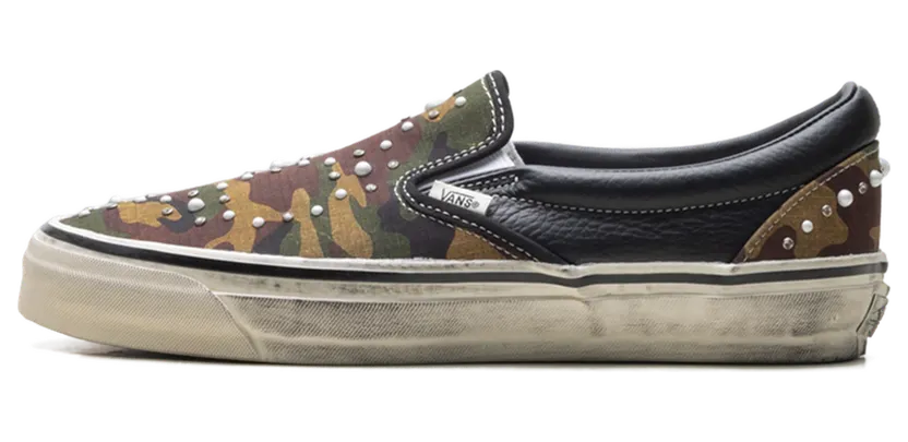 Vans LX Classic Slip-On 98 “Pearlized Pack Camo Black” (VN000D9PCAK)