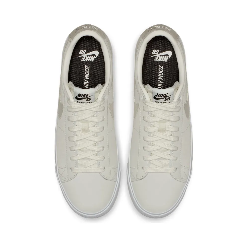 Nike SB Blazer Low GT Summit White Summit White/Obsidian-Gum Yellow-Summit White (704939-100)