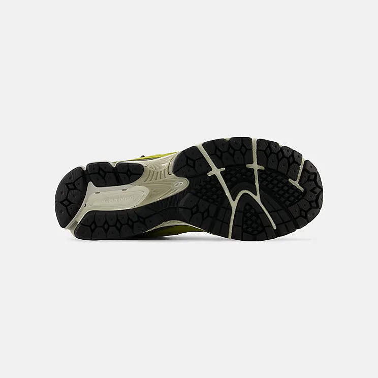 new-balance-2002r M20028ZH