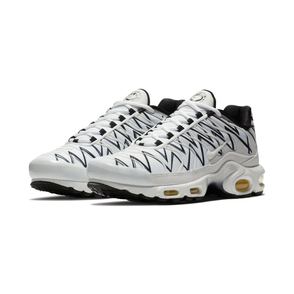 Nike Air Max Plus Shark (White) White/White-Black (AJ6311-100)