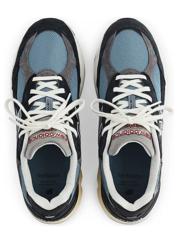 new-balance-990 MR990V3-38857