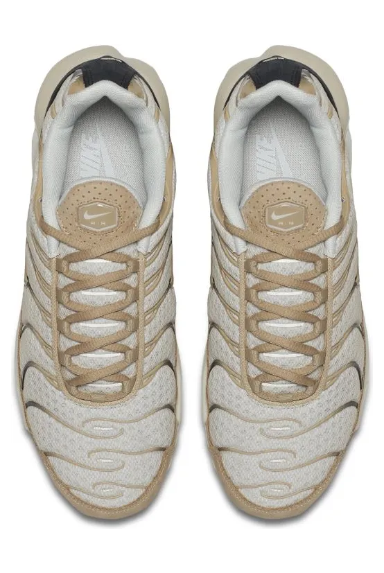 nike-air-max 898018-002
