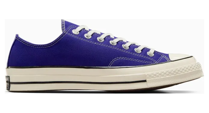 converse-chuck-taylor-all-star A09469C