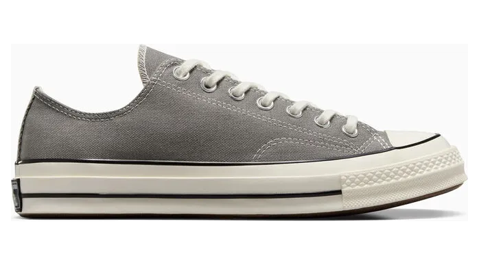 converse-chuck-taylor-all-star A05586C
