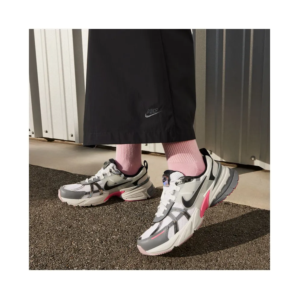 Nike V2K RUN “Year Of The Dragon” (FZ5061-100)