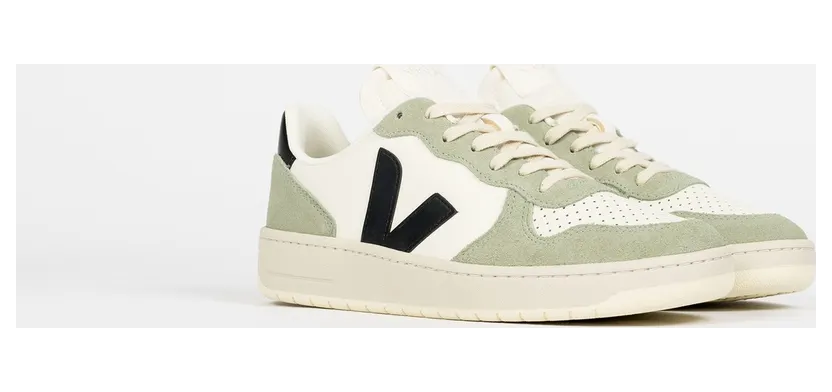 Veja V-10 Pure Black Clay (VI0220500)