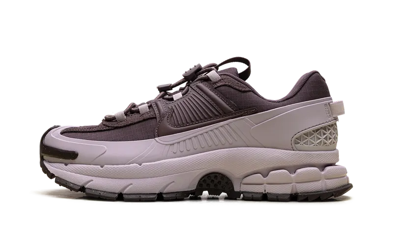 Nike Zoom Vomero 5 Roam “Particle Rose” (HQ2181-501)