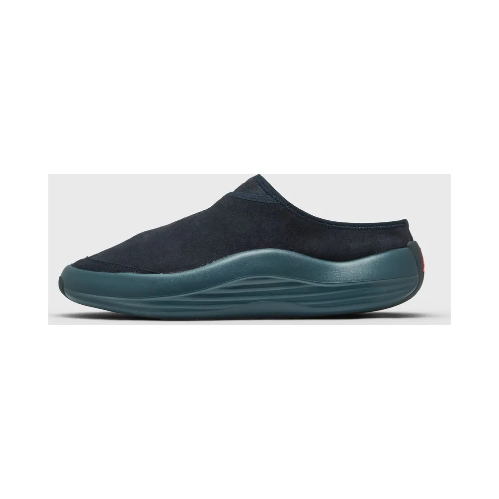 Jordan Future Dark Obsidian / Blue Fox / Picante Red