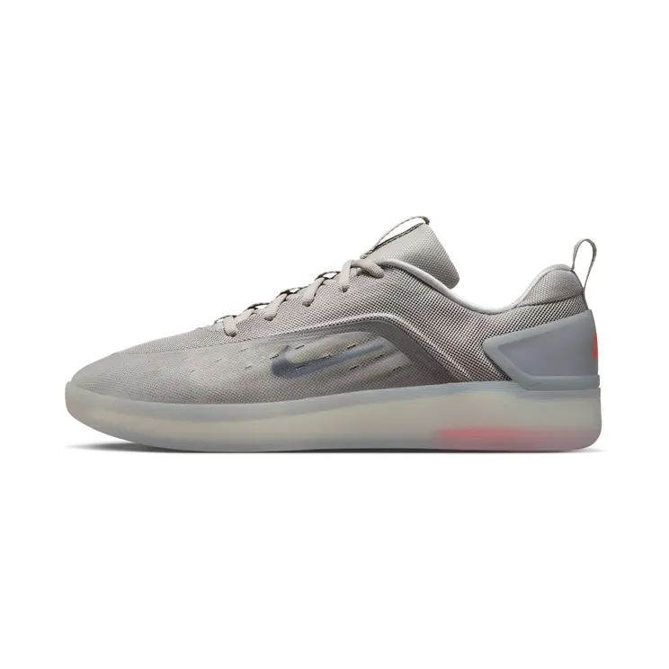 Nike SB Zoom Nyjah 4 “College Grey / Light Silver / Bright Crimson / Mink Brown” (FQ1273-001)