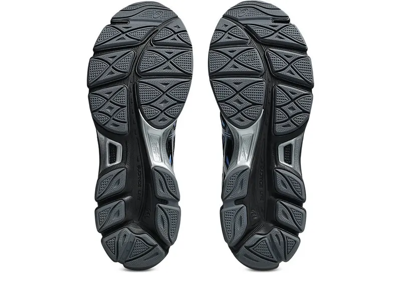 ASICS GEL-CUMULUS 16 “Black / Pure Silver” (1203A888-001)