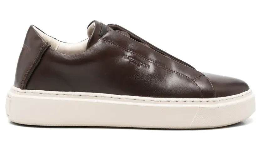 Alexander Smith London Slip-on Man logo-debossed leather sneakers – Bruin (ALBESLM)