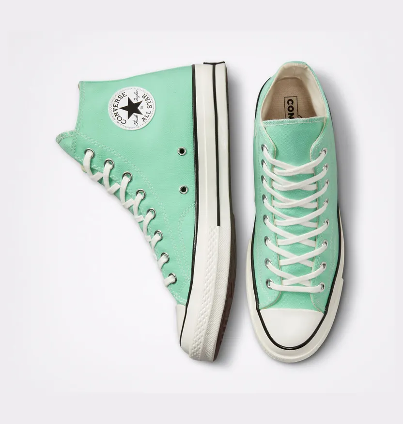 converse-chuck-taylor-all-star A00748C