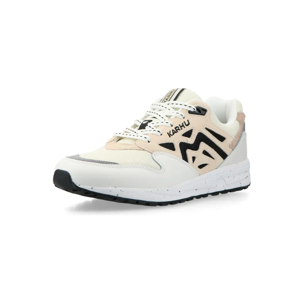 Karhu Legacy 96 (blanc de blanc / wood ash) – F806084