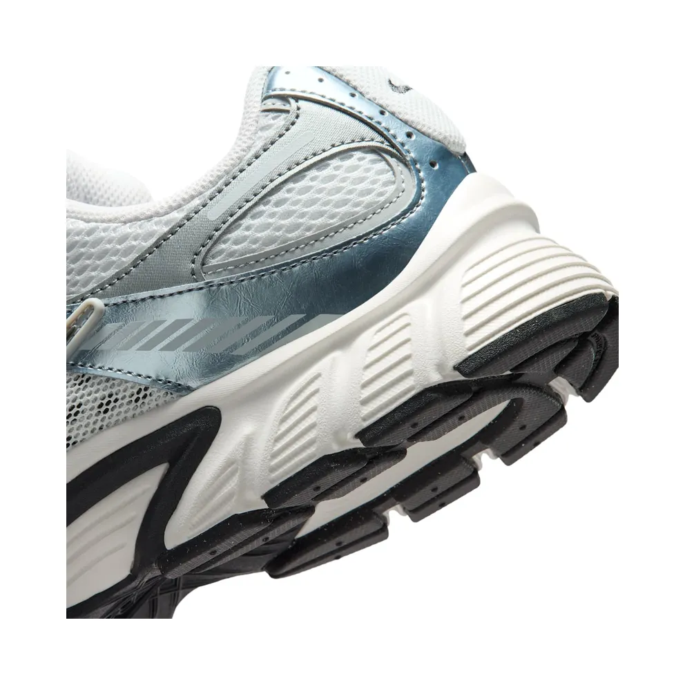 Nike V5 RNR “Photon Dust/Smoke Grey/Light Smoke” (HJ5228-014)