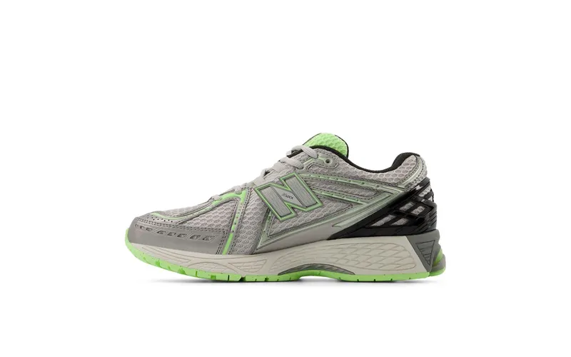 New Balance 1906R “Dark Silver Metallic Mint Flash” (U1906RCQ)