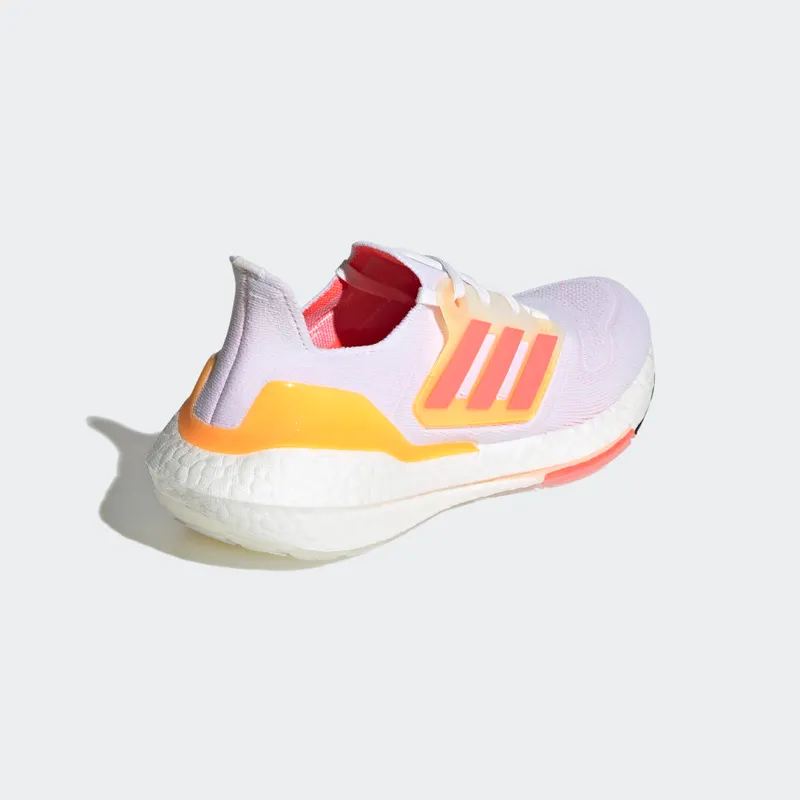 adidas ULTRABOOST 22 Shoes Cloud White / Turbo / Flash Orange (GX5595)