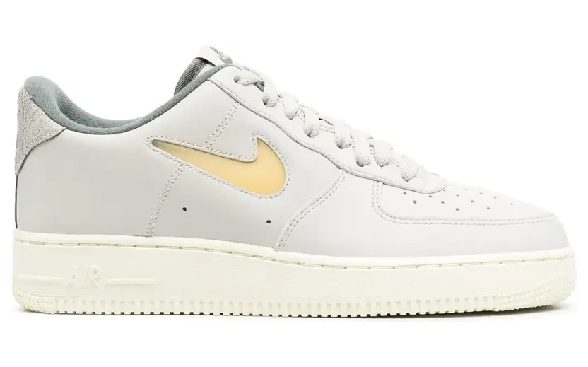 Nike Air Force 1 Mid Jewel sneakers – Wit (DC8894)